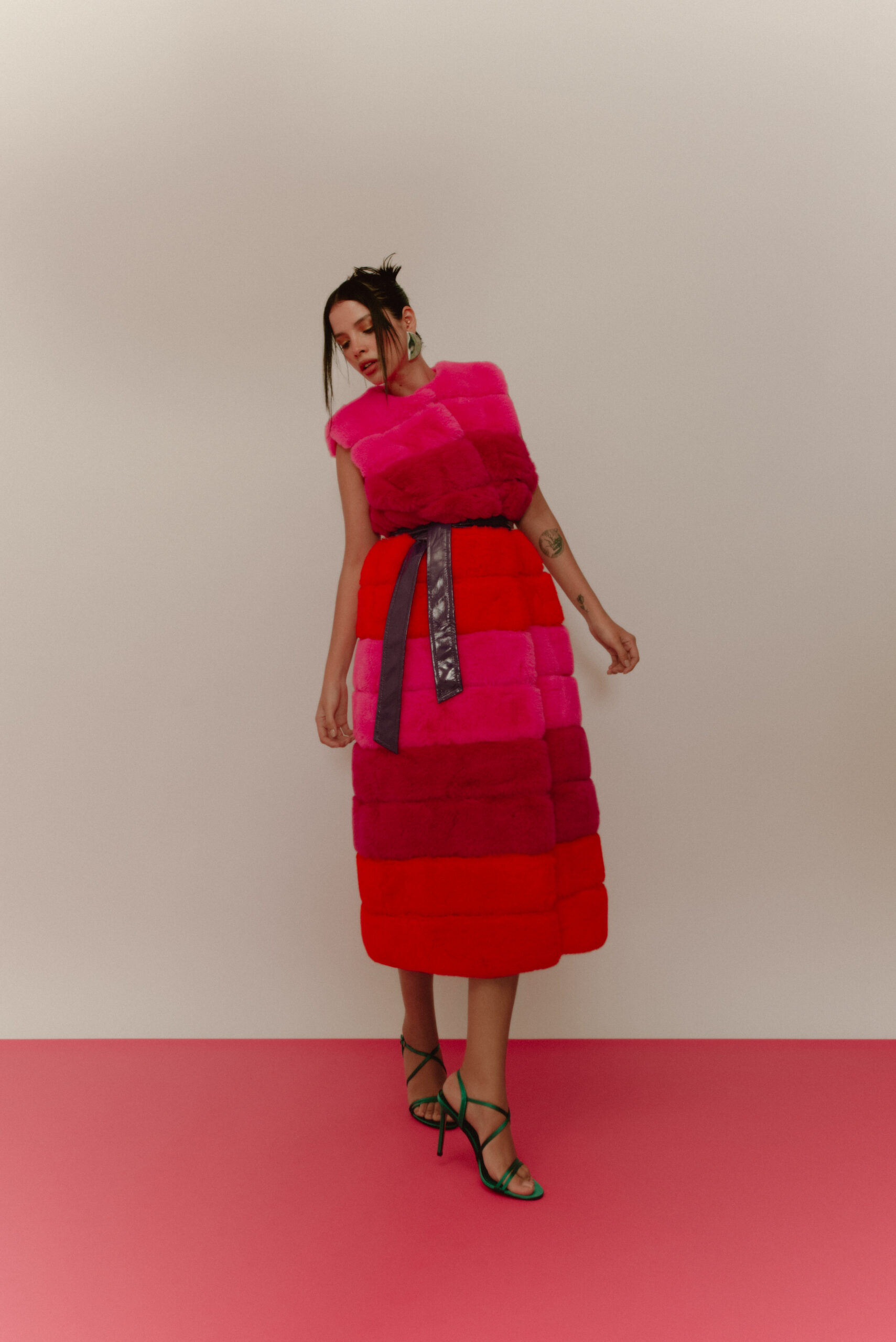 Ale-La-Torre-MUA5999-Editar-scaled-1.jpg Wonderland Faux Fur - Imagen 1