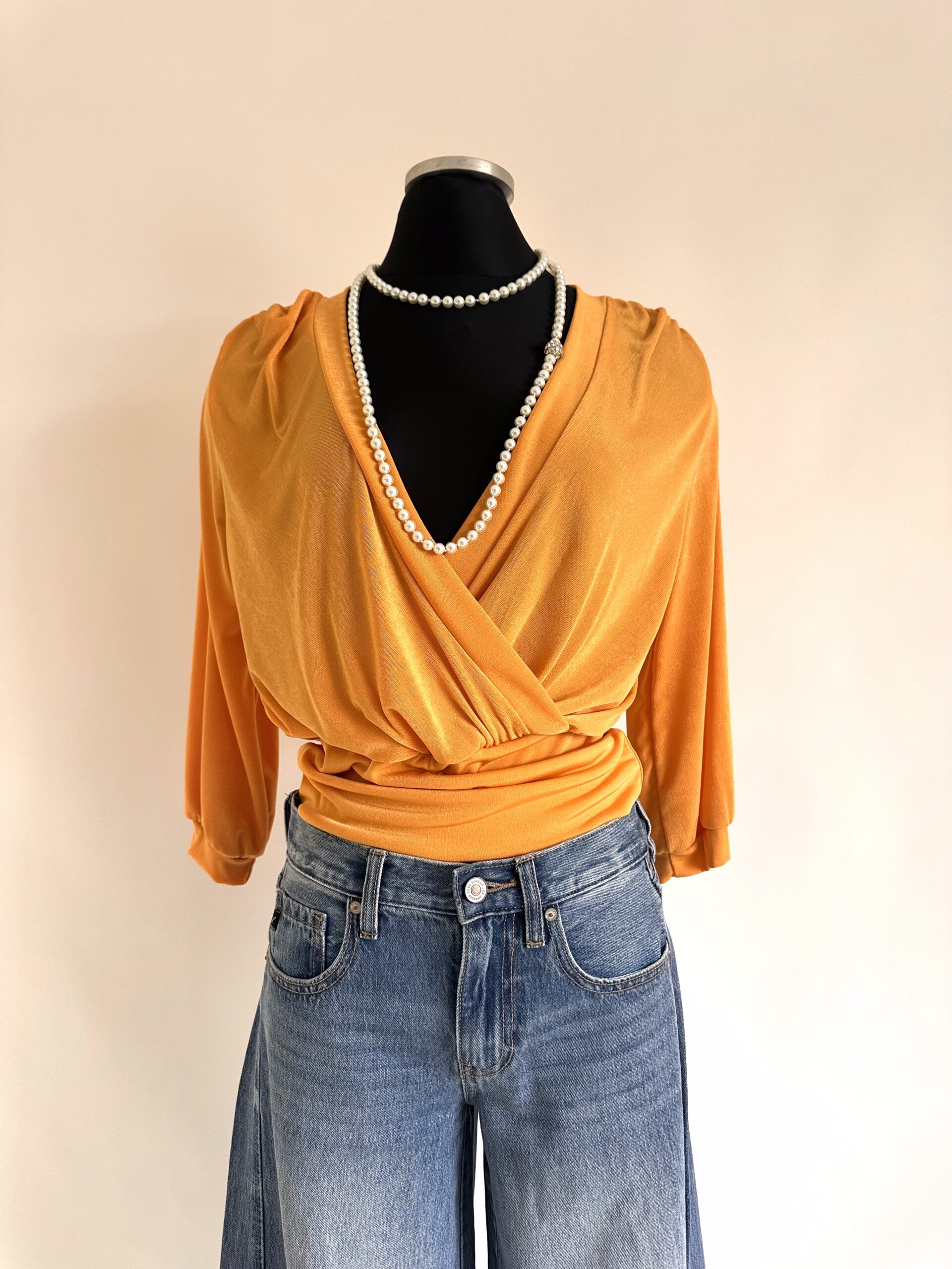 IMG_1444-scaled-2.jpg Mandarin Blouse - Imagen 1