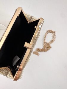 V Shape Pearls Bag - Imagen 3